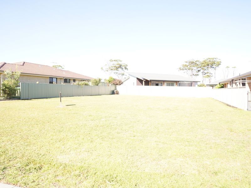 51 Bluehaven Dr, Old Bar, NSW 2430