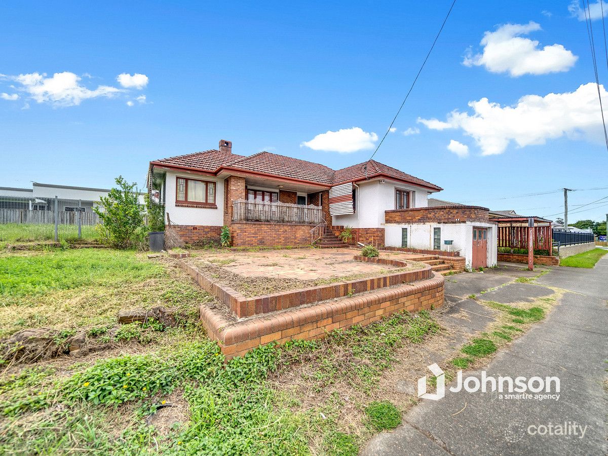 70 Blackstone Rd, Silkstone, QLD 4304