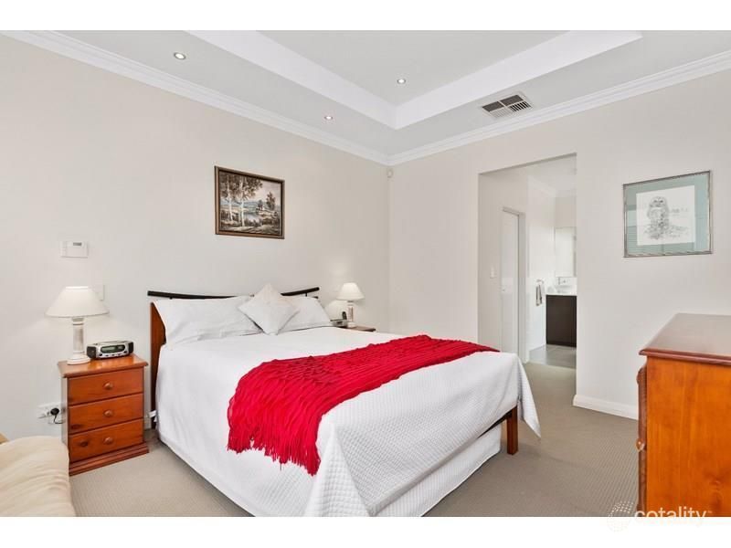 2d Willcock St, Ardross, WA 6153