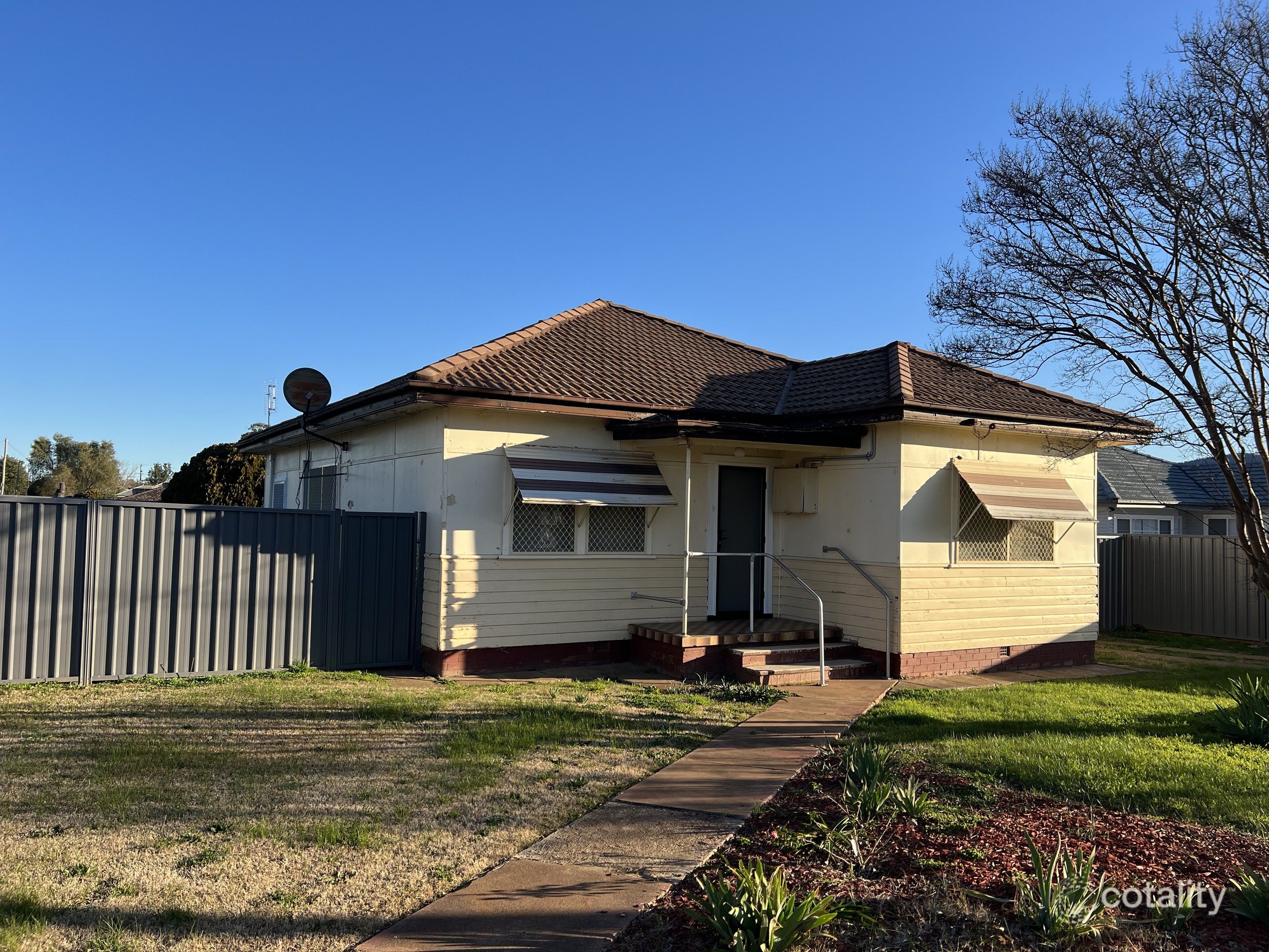 63 Zouch St, Wellington, NSW 2820