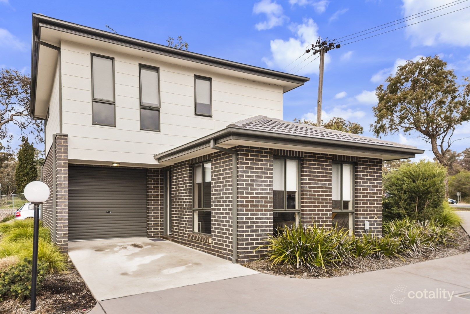 1/2 Belconnen Way, Page, ACT 2614