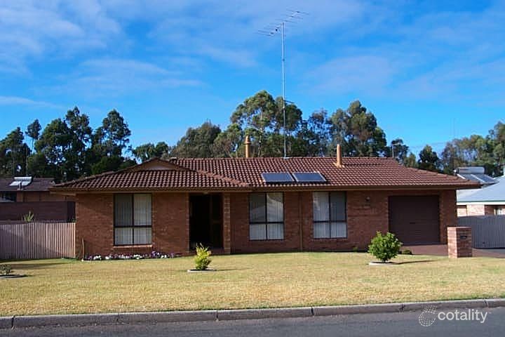15 Wattle Cres, Manjimup, WA 6258