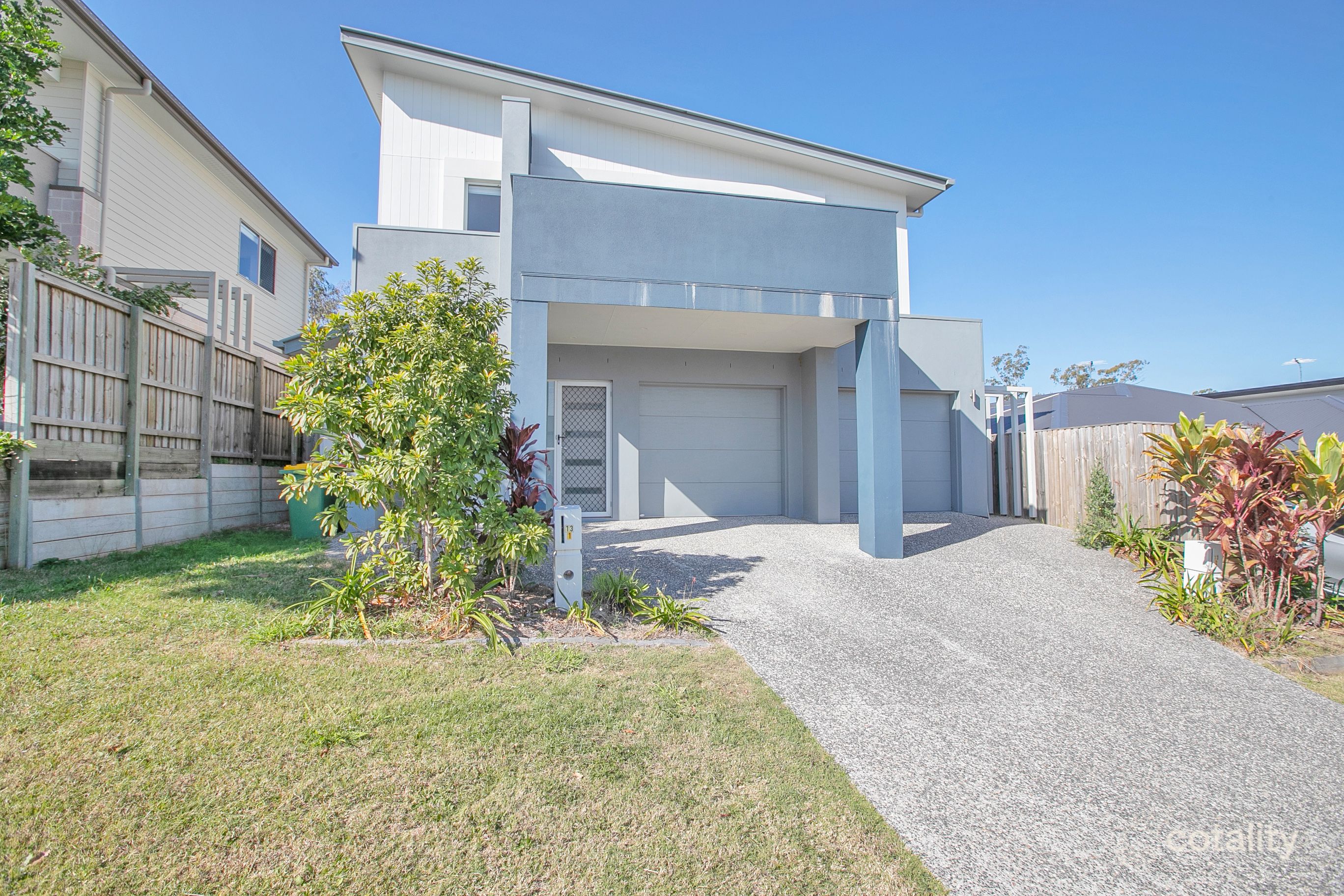 2/13 Aquinas St, Augustine Heights, QLD 4300