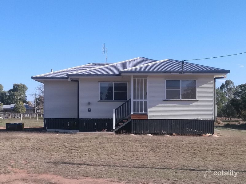 14 Bowen St, Condamine, QLD 4416