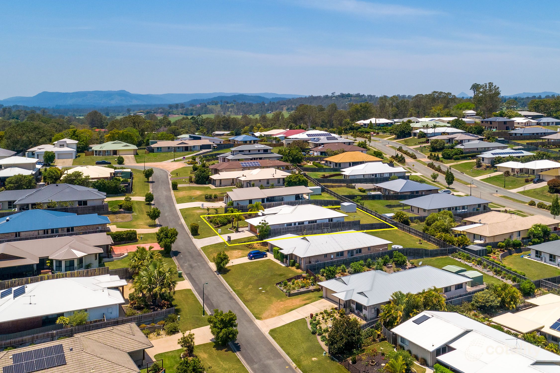8 Directors Cct, Jones Hill, QLD 4570