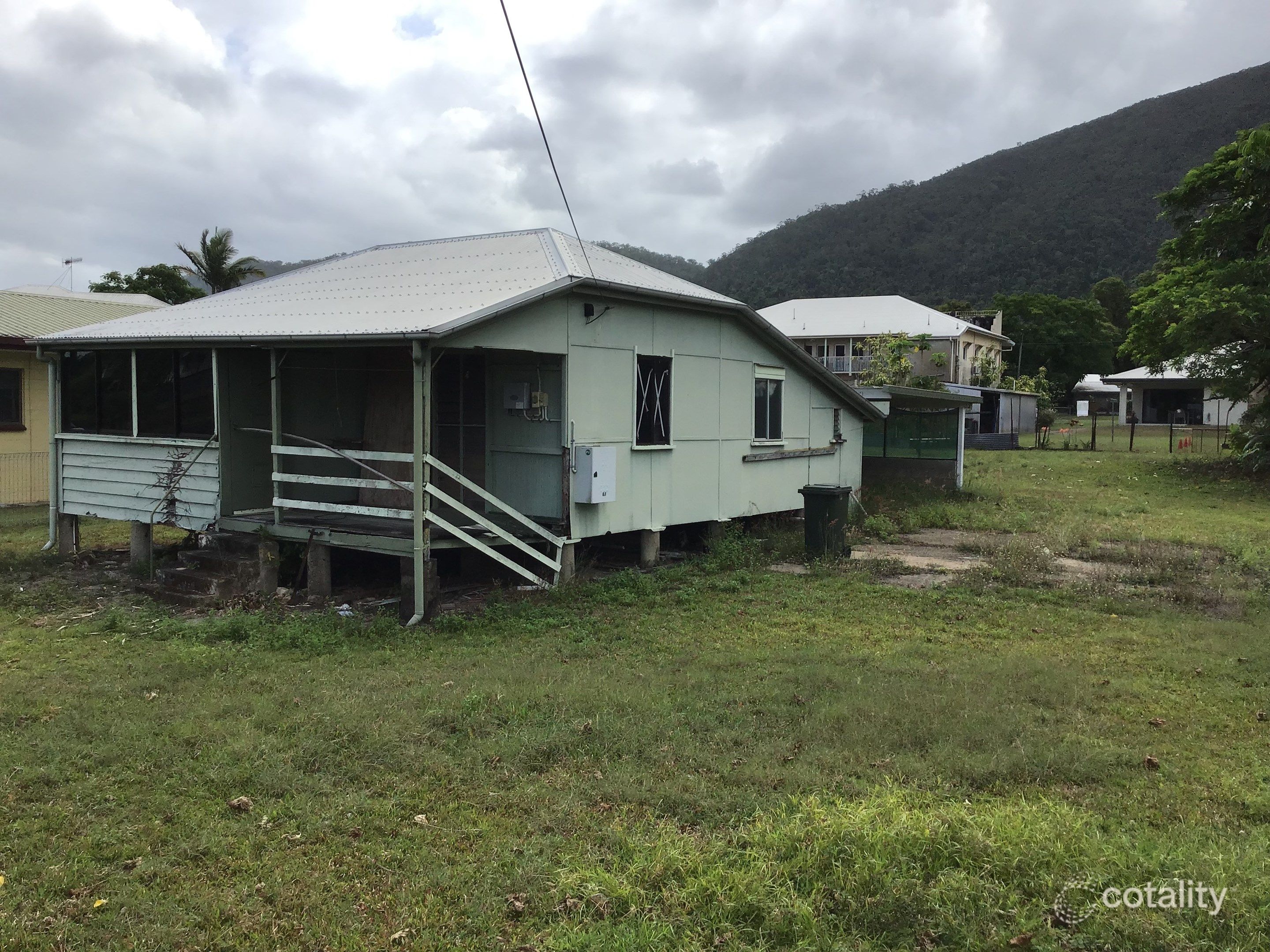 19 Murray St, Tully, QLD 4854