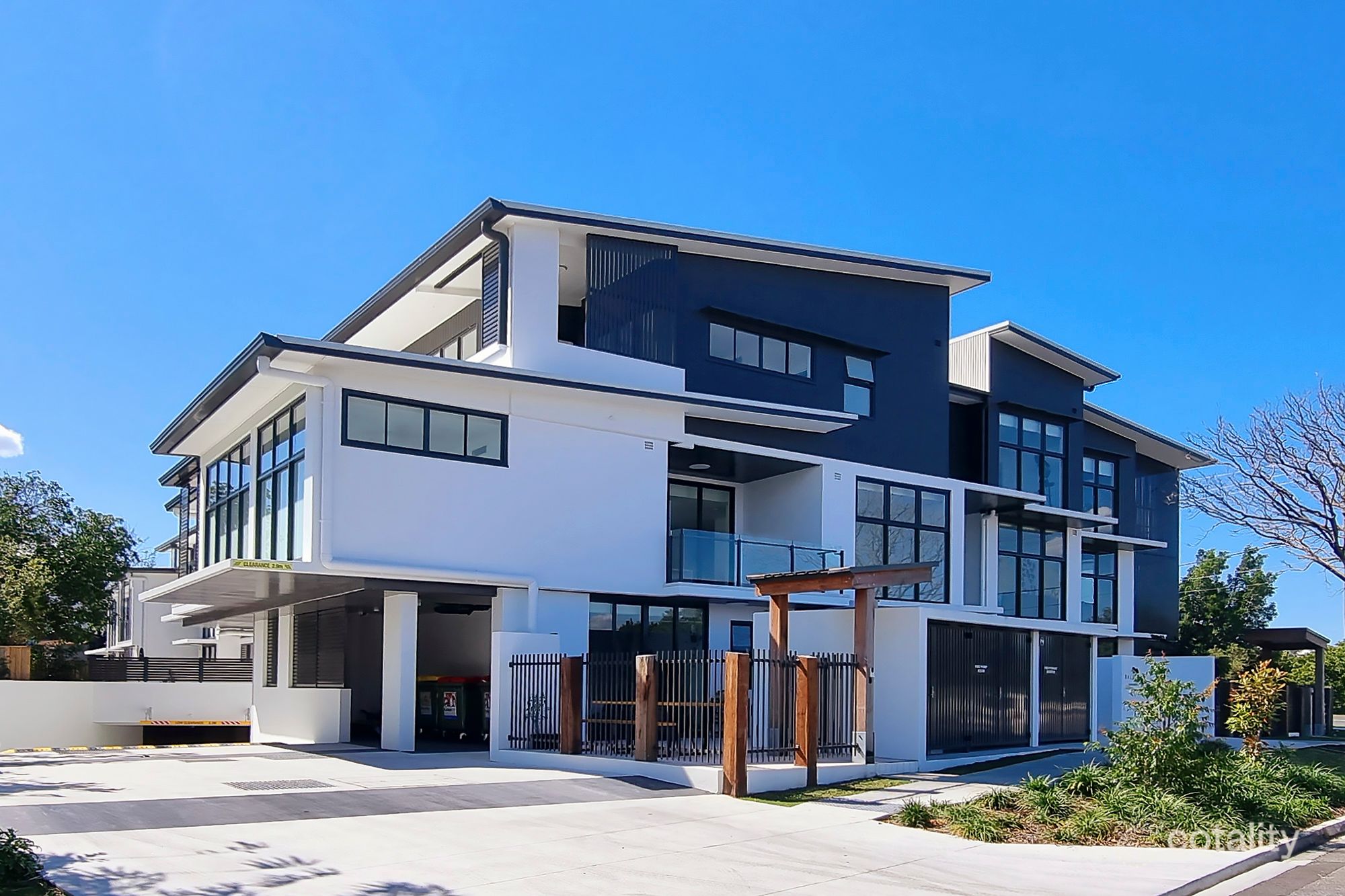 112/208 Norman Ave, Norman Park, QLD 4170