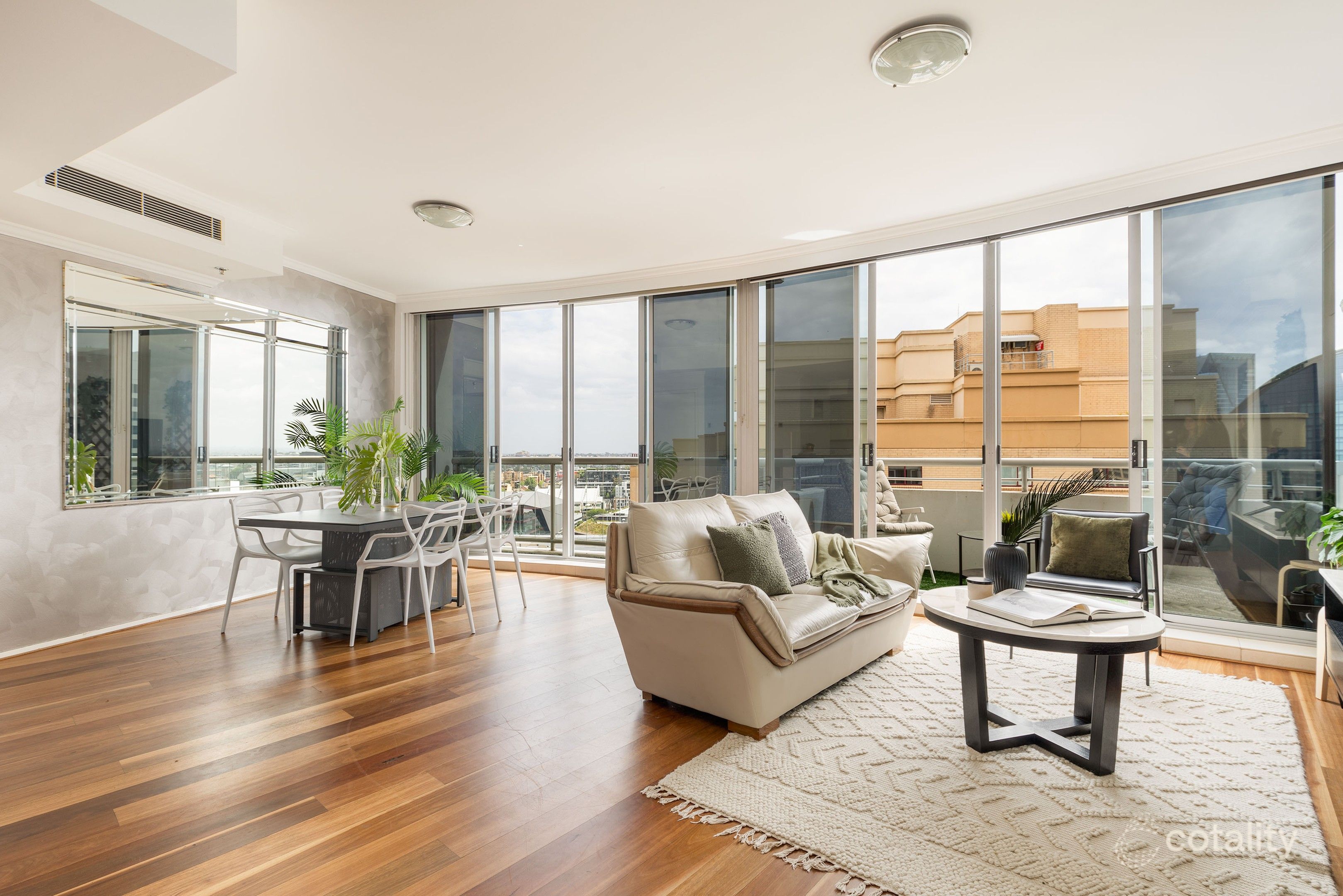 323/298-304 Sussex St, Sydney, NSW 2000