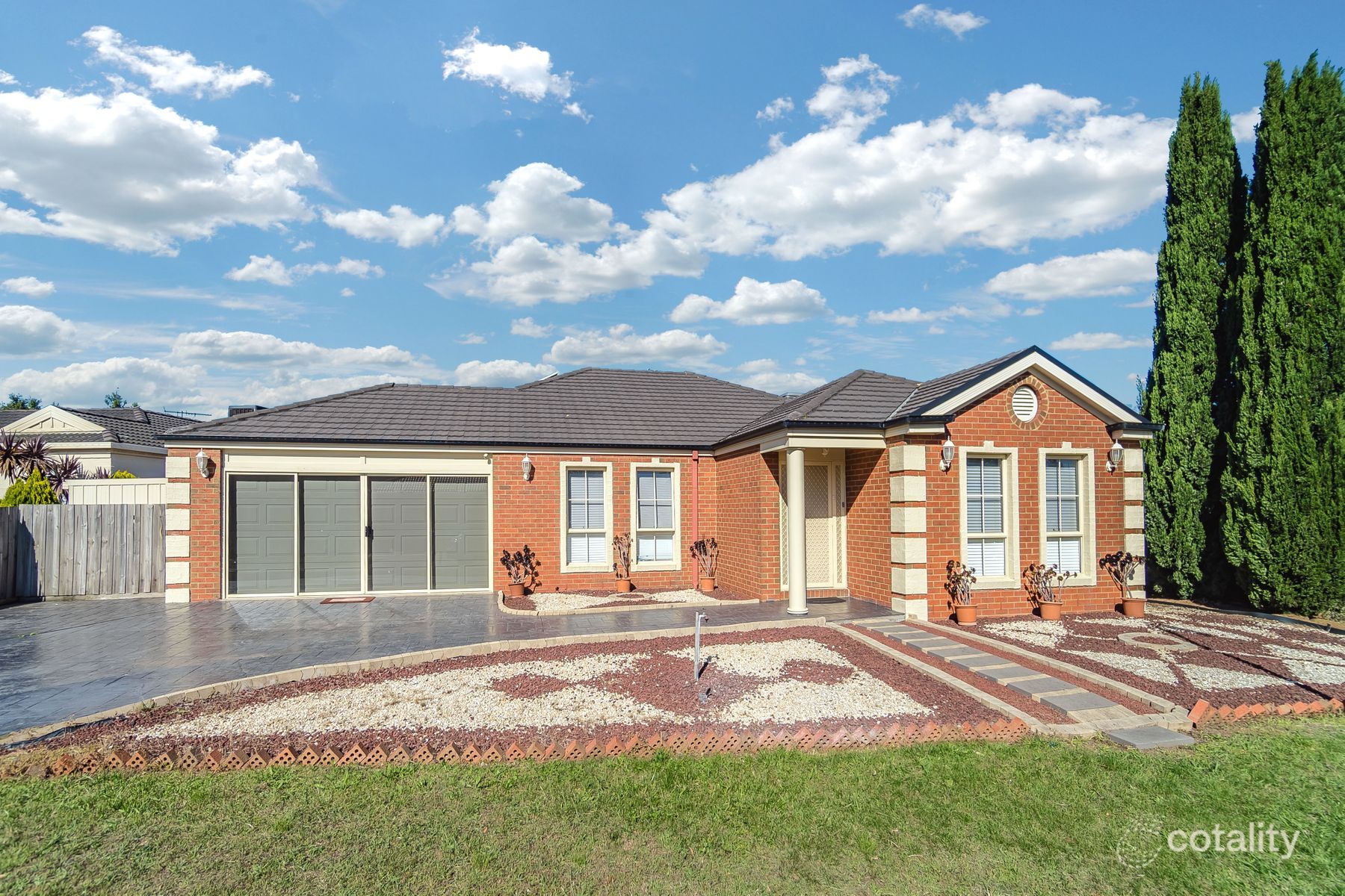 10 Lachlan Cres, Roxburgh Park, VIC 3064
