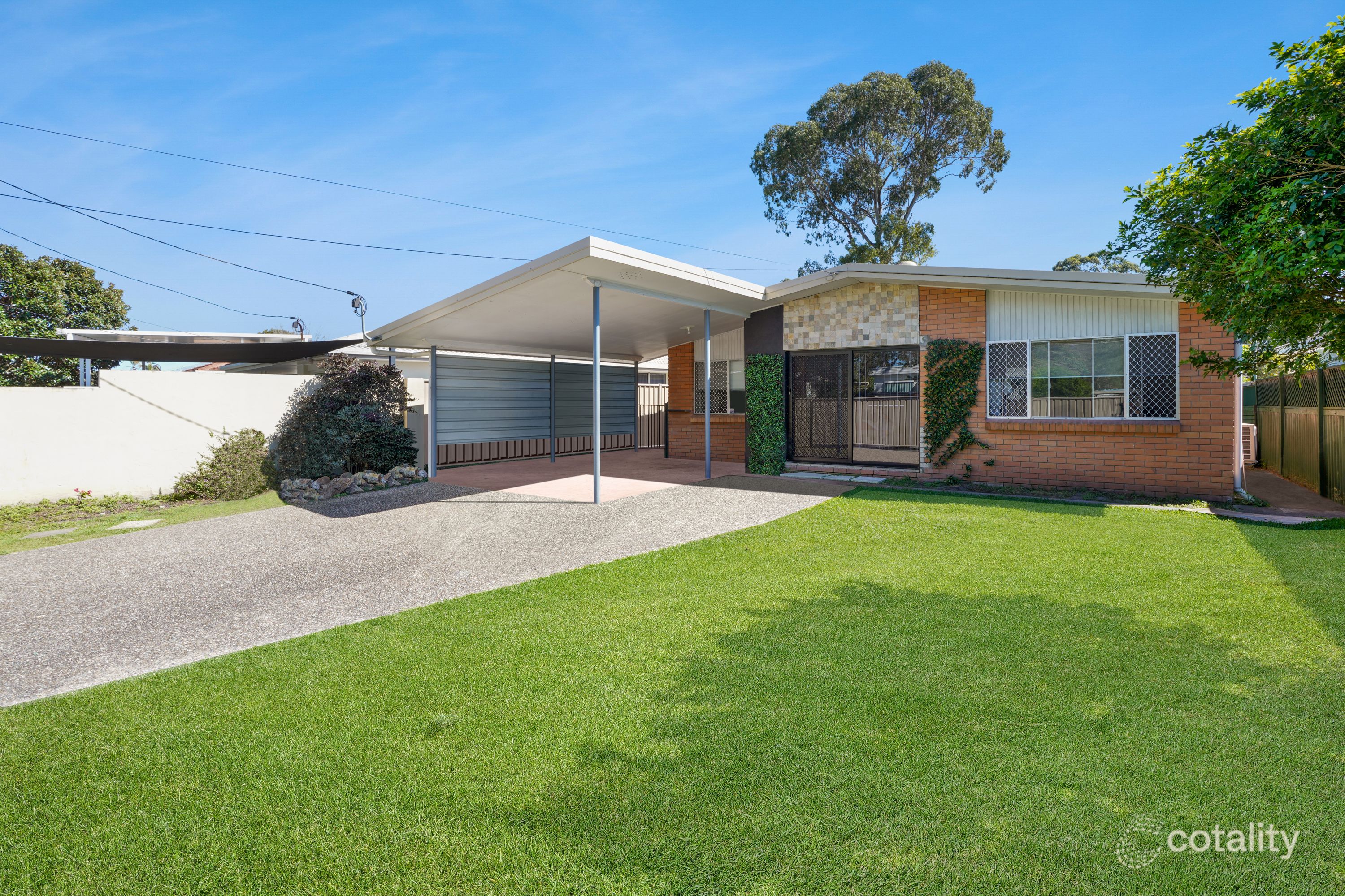 4 Nalkari St, Coombabah, QLD 4216