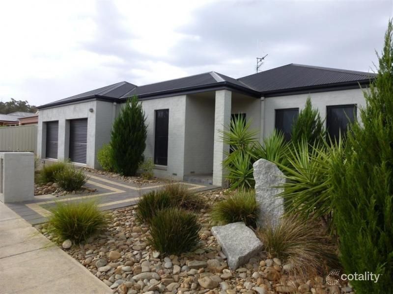 5 Rossdale Dr, Eaglehawk, VIC 3556