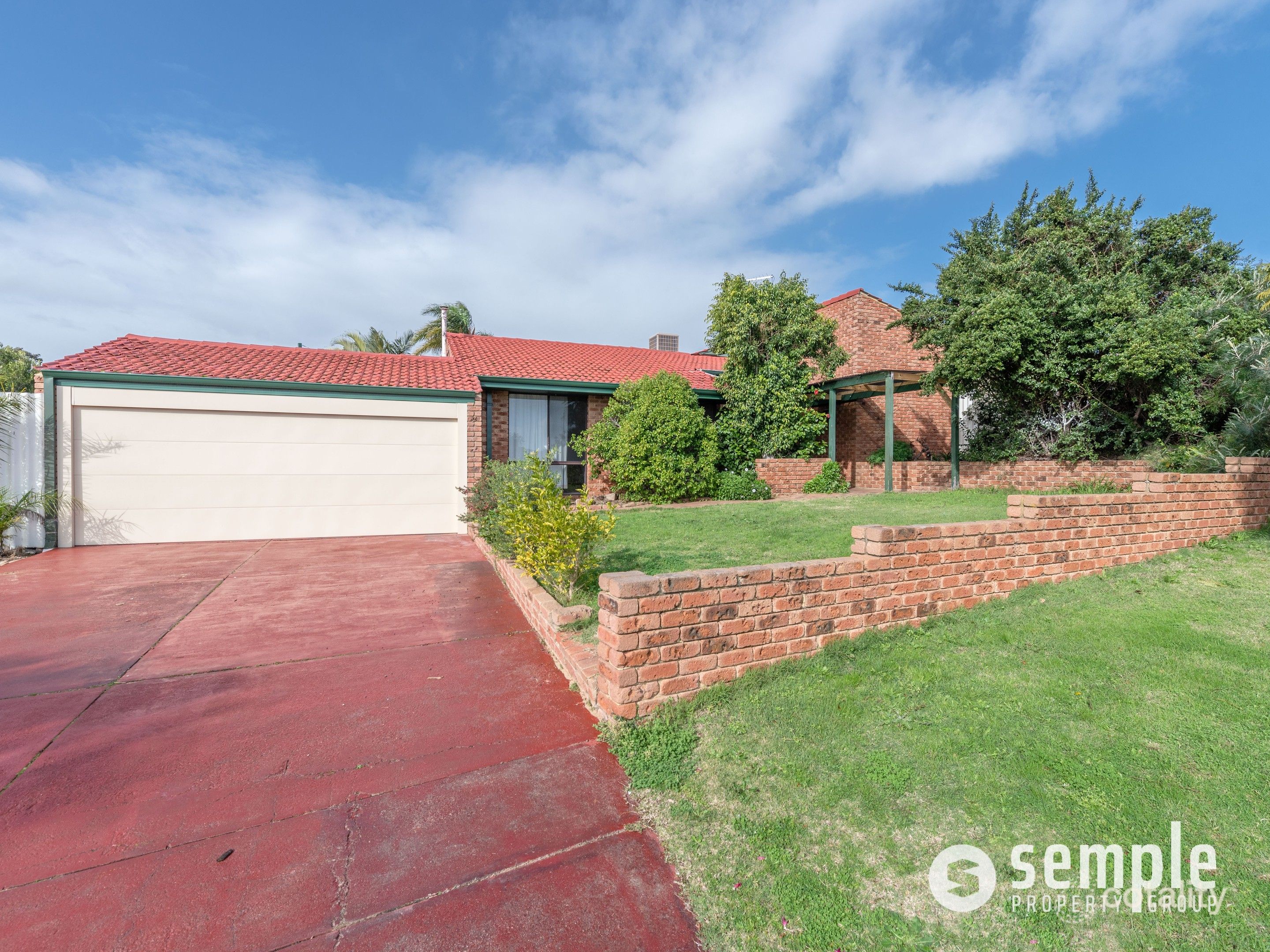 4 Greenham Pl, Bibra Lake, WA 6163