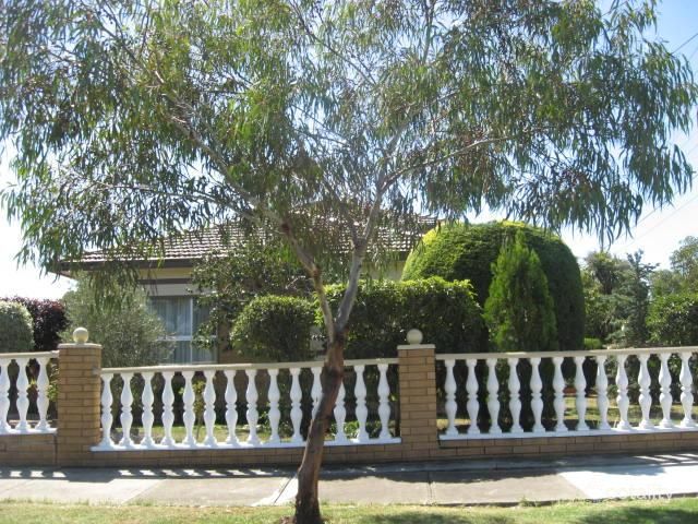 110 Lincoln Dr, Keilor East, VIC 3033