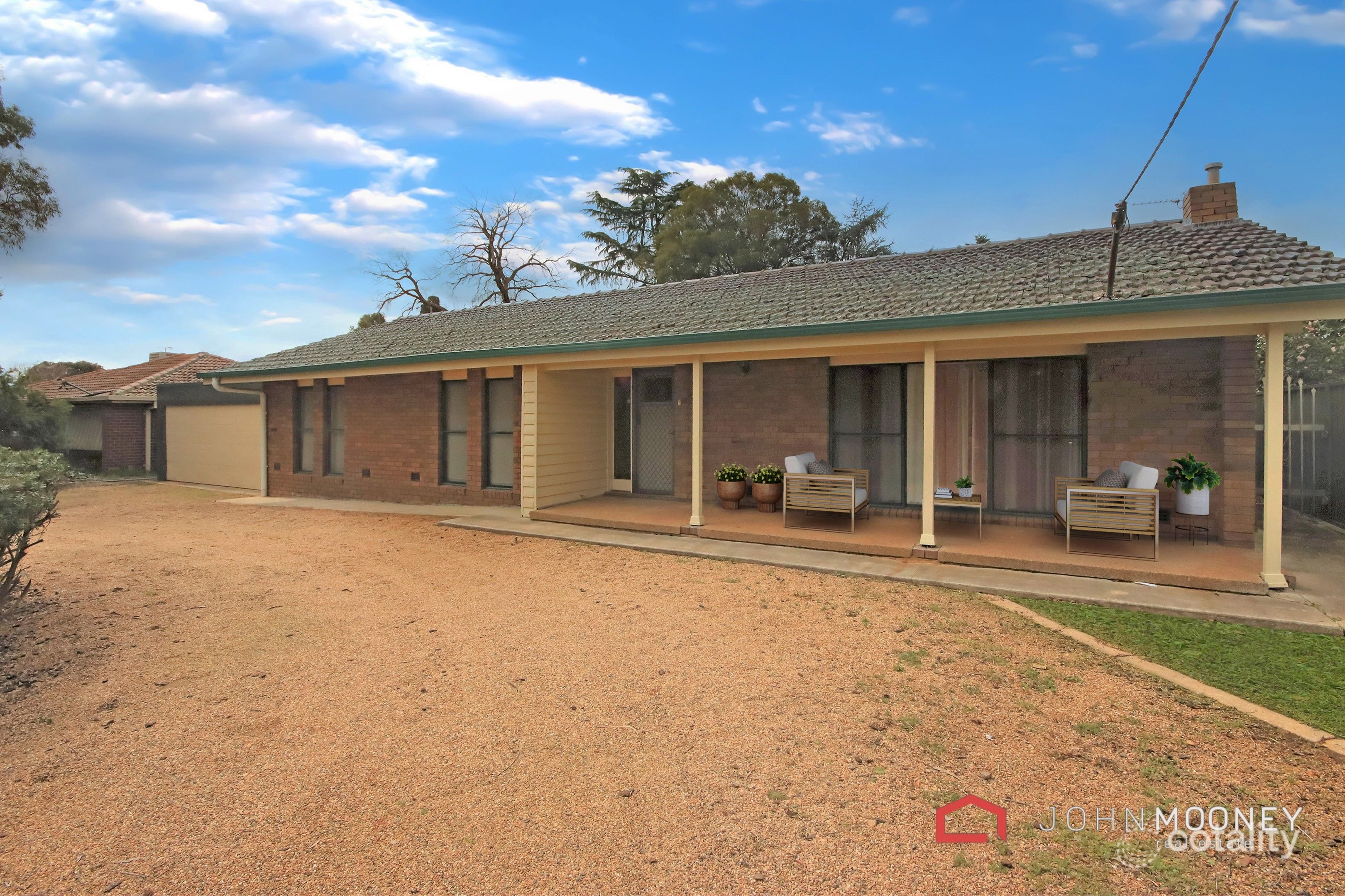 25 Balmoral Cres, Lake Albert, NSW 2650
