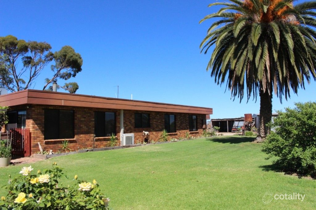 35 Leeder Lane, Nyah West, VIC 3595