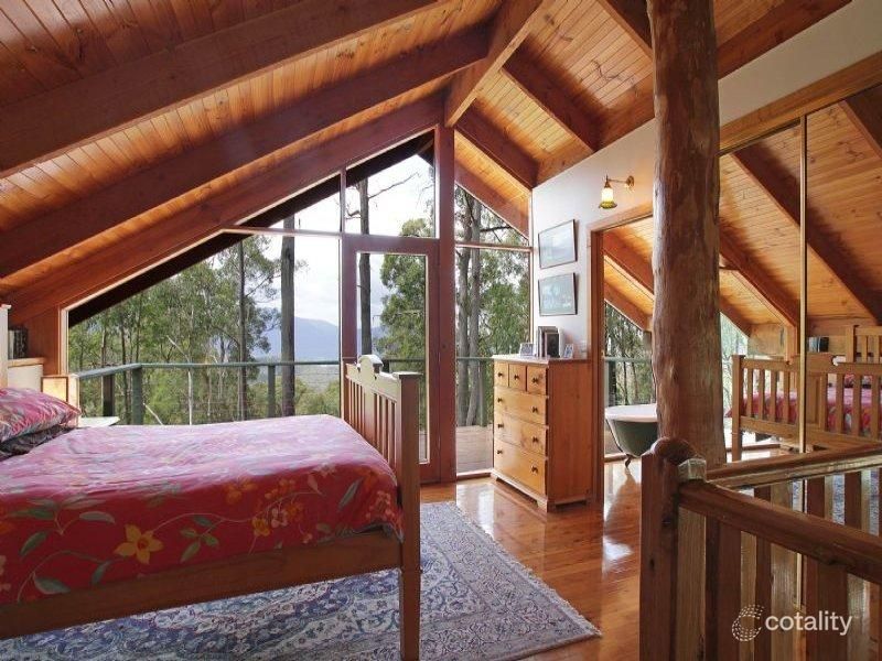 320 Lowes Rd, Healesville, VIC 3777