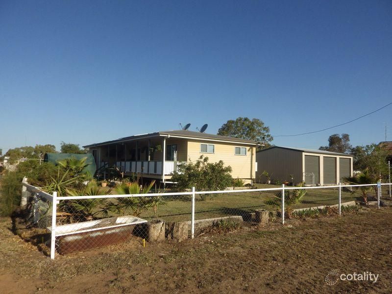 8 Bass St, Yuleba, QLD 4427