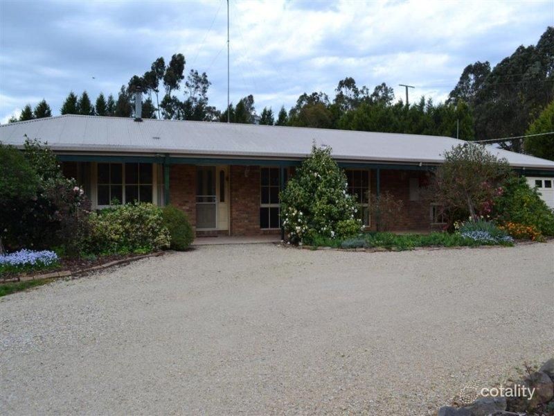 1 Bonnieview Ct, Wandong, VIC 3758