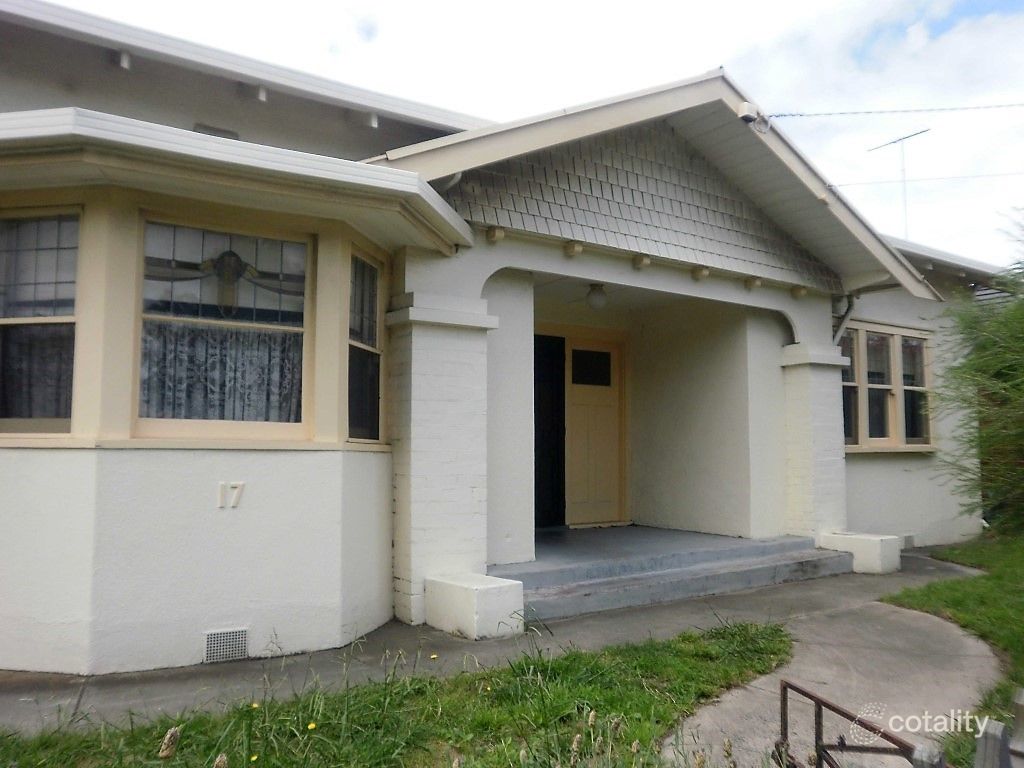 17 St Albans Rd, East Geelong, VIC 3219