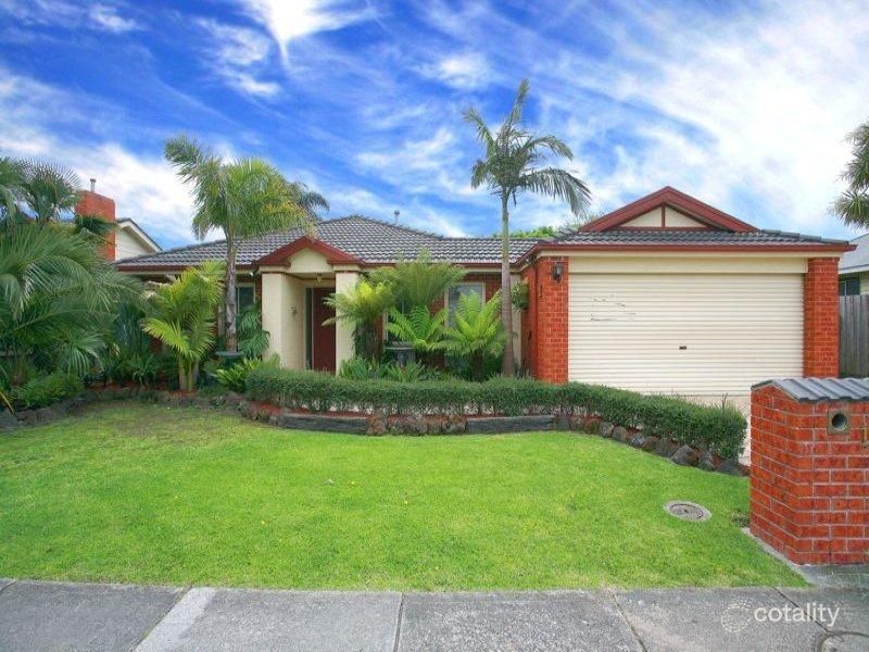 13 Duff St, Cranbourne, VIC 3977