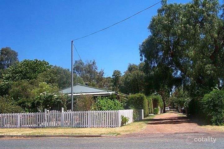 13 Forrest St, Pinjarra, WA 6208