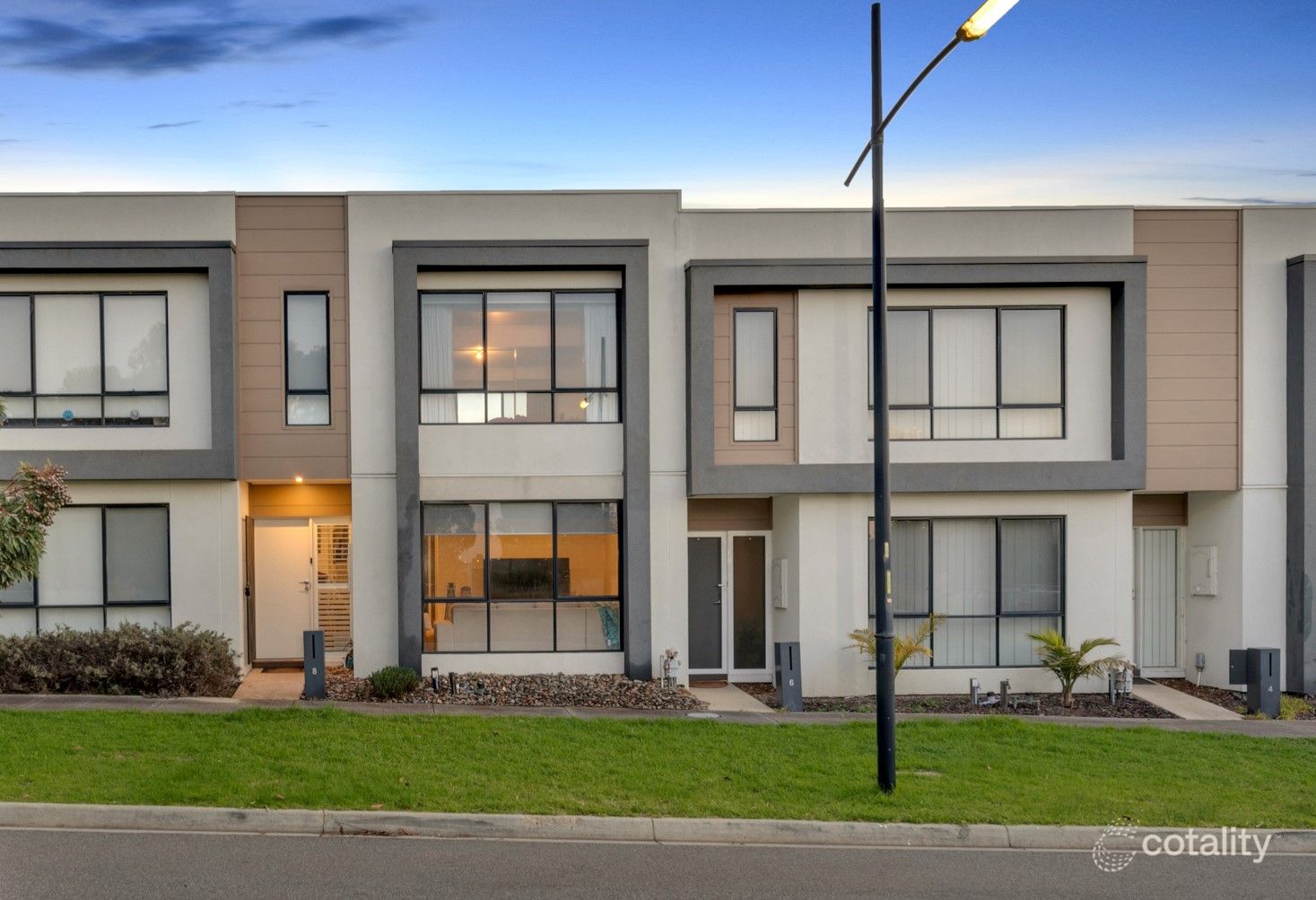 8 Silverstone Cct, Wollert, VIC 3750