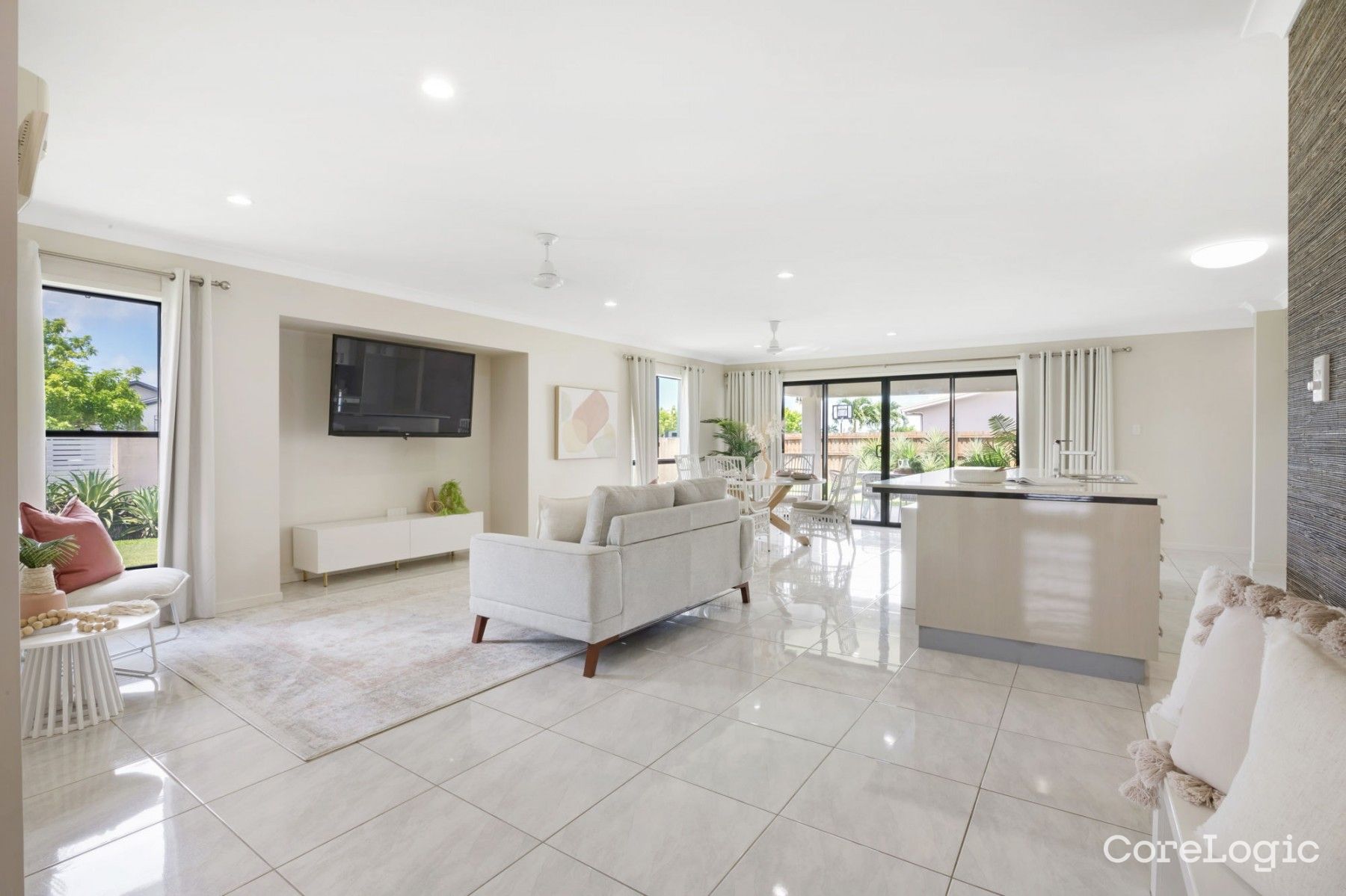 1 Surrey Ct, Ooralea, QLD 4740