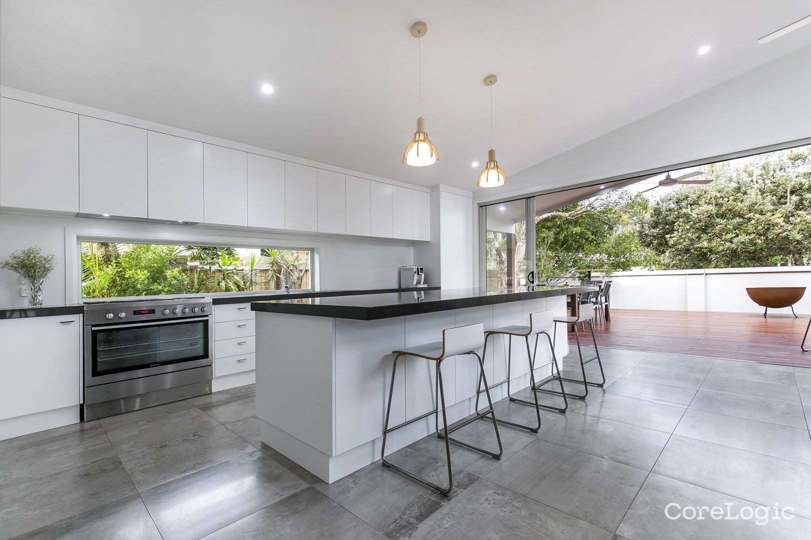 180 Oceanic Dr, Warana, QLD 4575