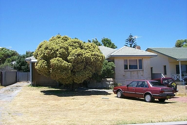 37 Floyd St, Trigg, WA 6029