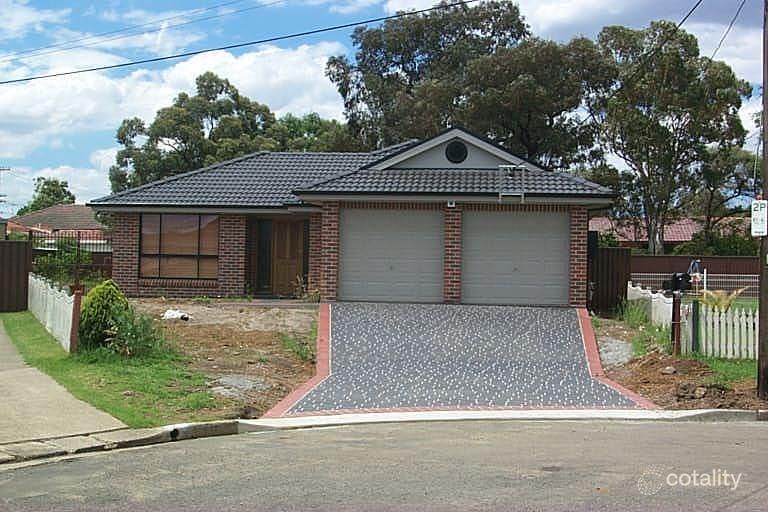 5 Lodge Pl, Chester Hill, NSW 2162