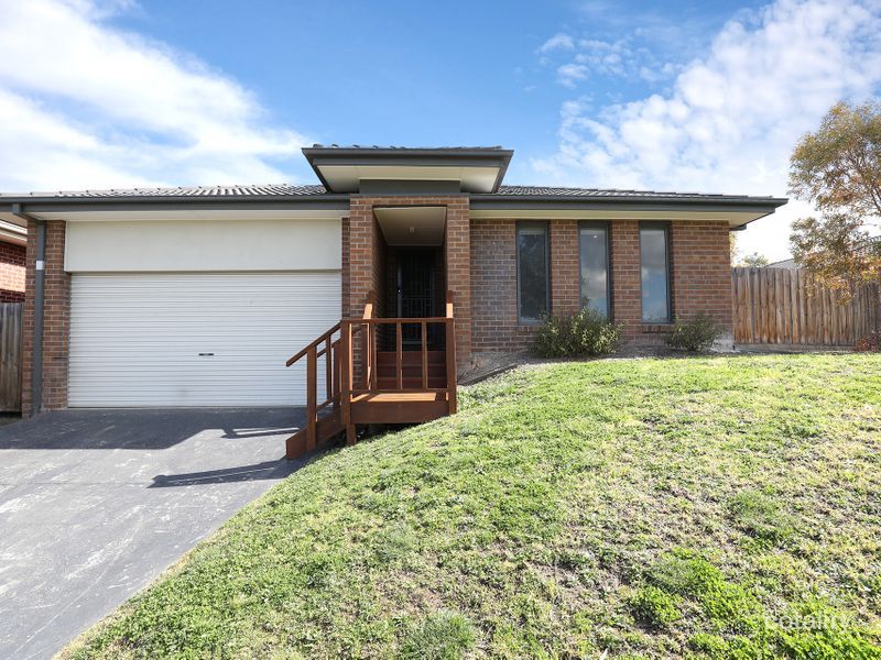 144 Phillip Dr, Sunbury, VIC 3429