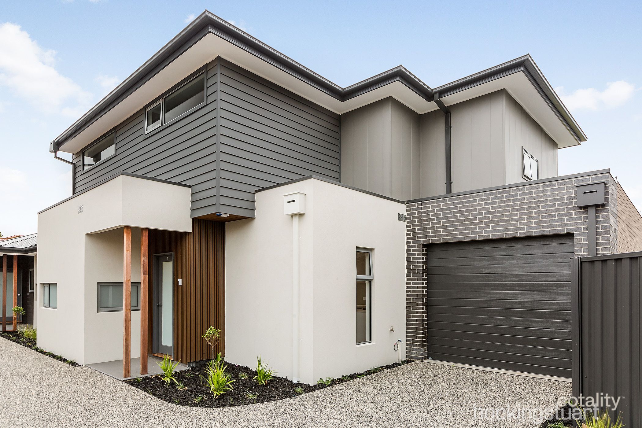 2/28 Nolan Ave, Brooklyn, VIC 3012