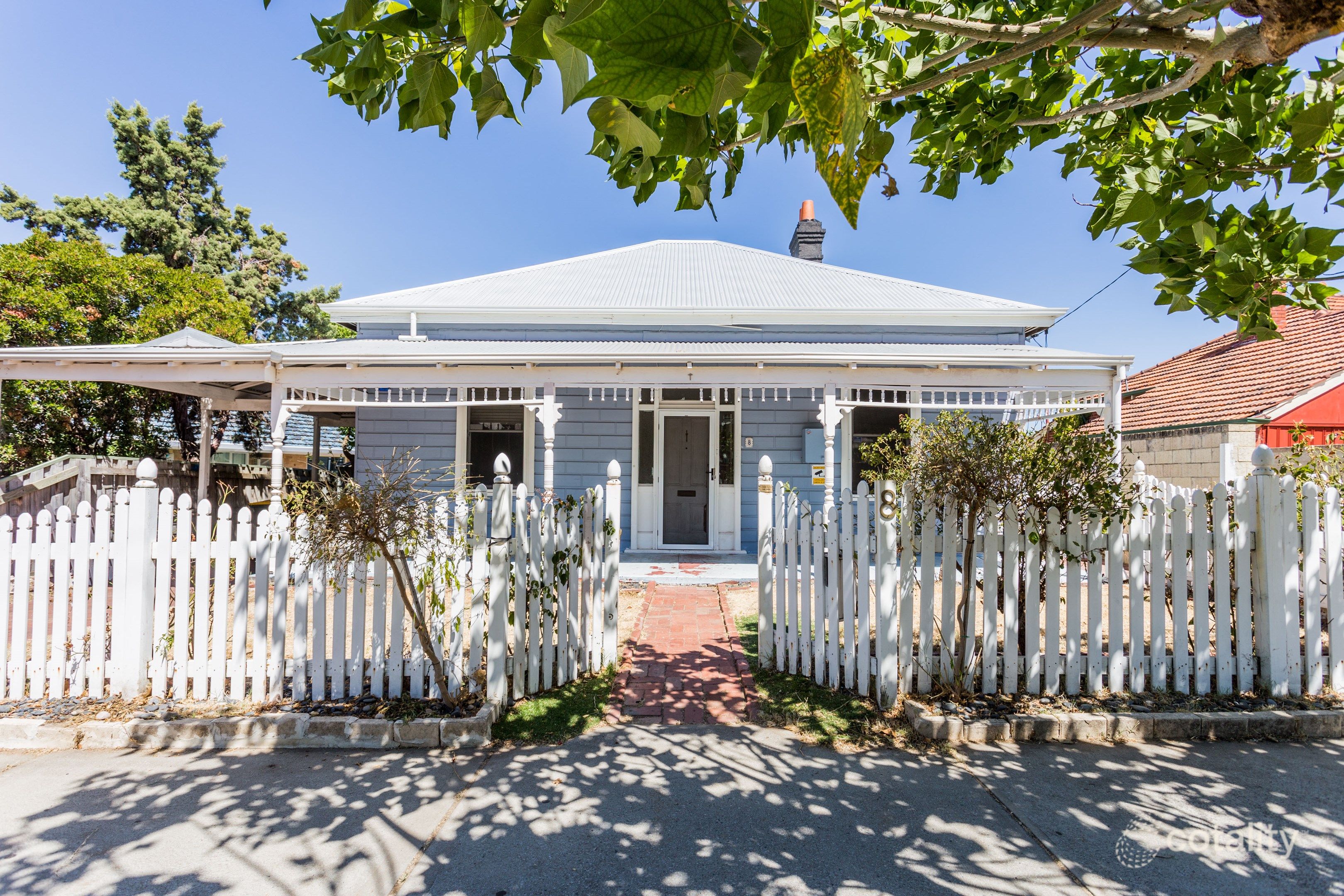 8 Temple St, Victoria Park, WA 6100