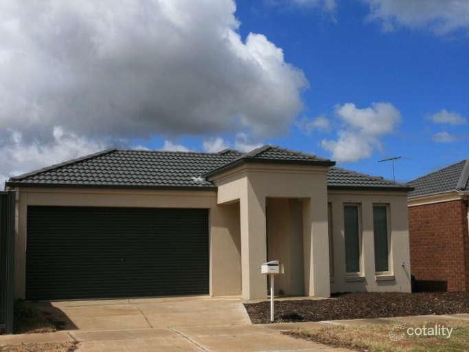 12 Merri St, Manor Lakes, VIC 3024