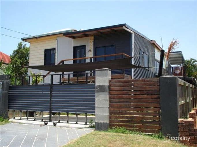 31 Pearl St, Scarborough, QLD 4020