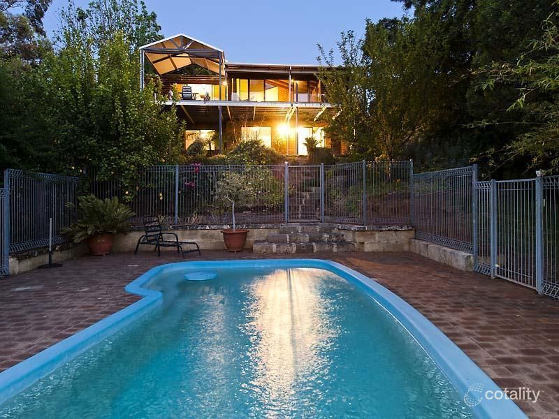 204 Peet Rd, Roleystone, WA 6111