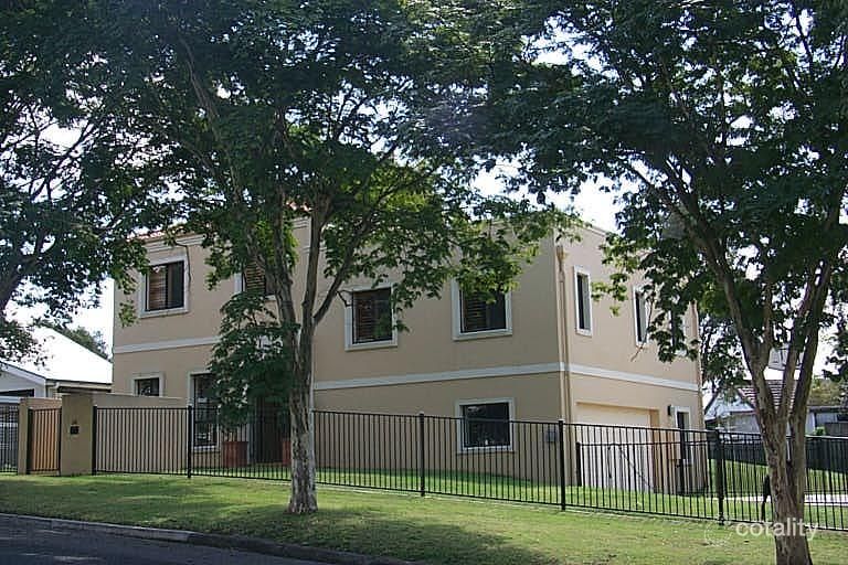 24 Orient Rd, Yeronga, QLD 4104