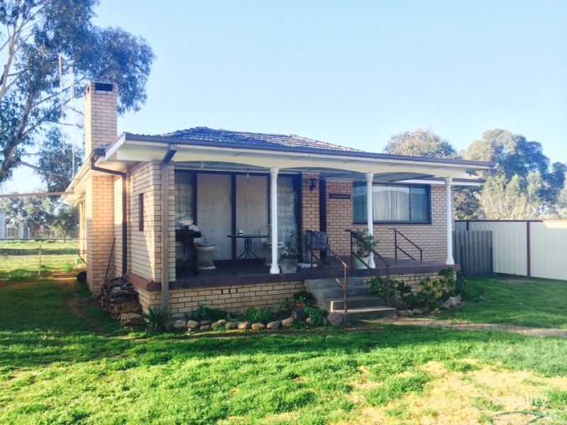 6 Brundah St, Koorawatha, NSW 2807