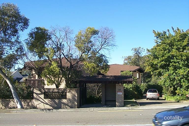 21 Eastern Valley Way, Northbridge, NSW 2063