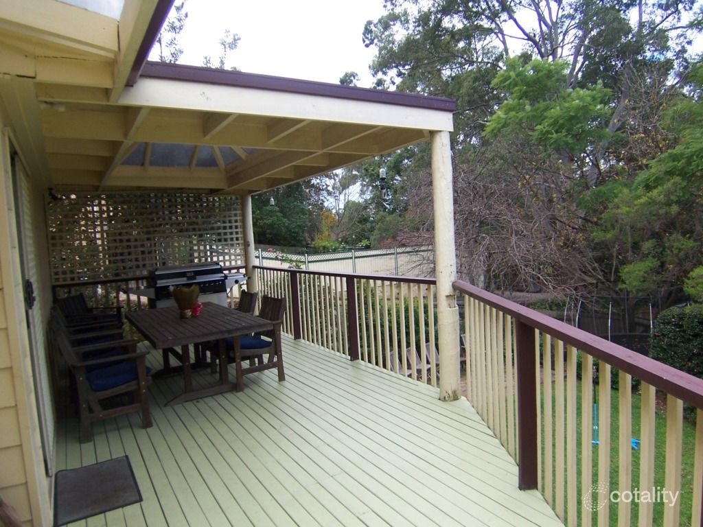 15 Stuart Ave, Normanhurst, NSW 2076