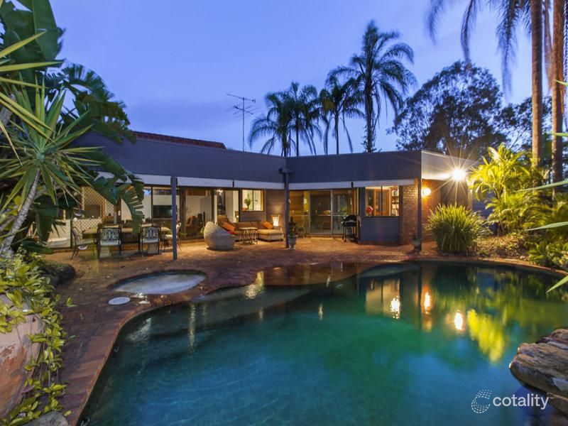 8 Bulley Pl, Chapel Hill, QLD 4069