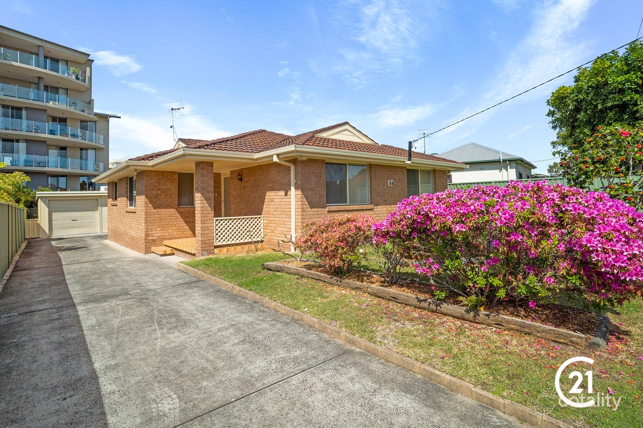 54 Oakland Ave, The Entrance, NSW 2261