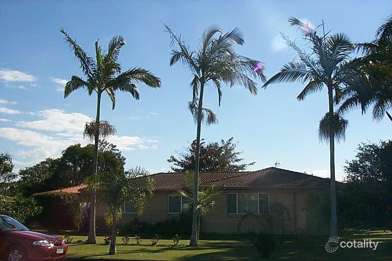 1 Bath Ave, Ooralea, QLD 4740