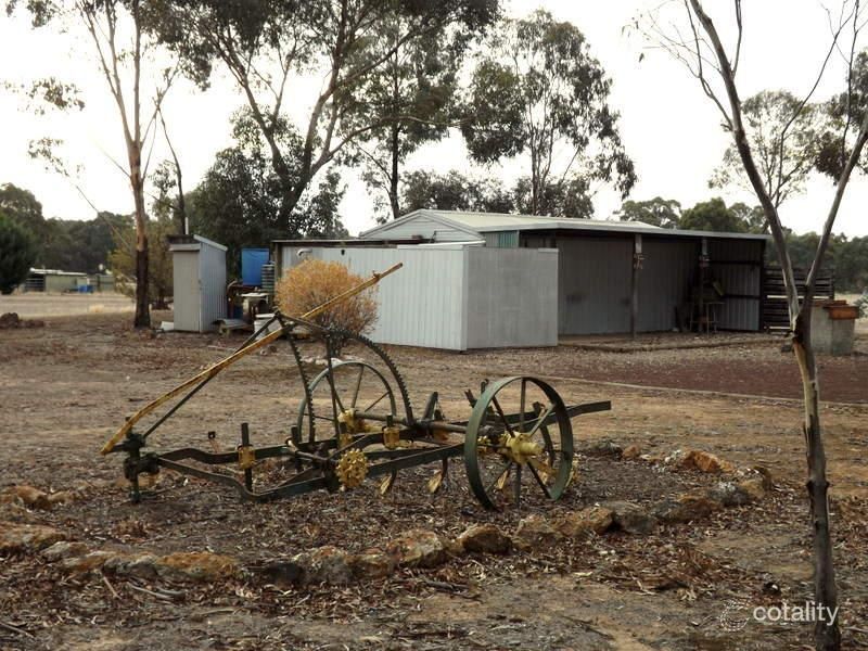 936 Kooreh Rd, Carapooee, VIC 3477