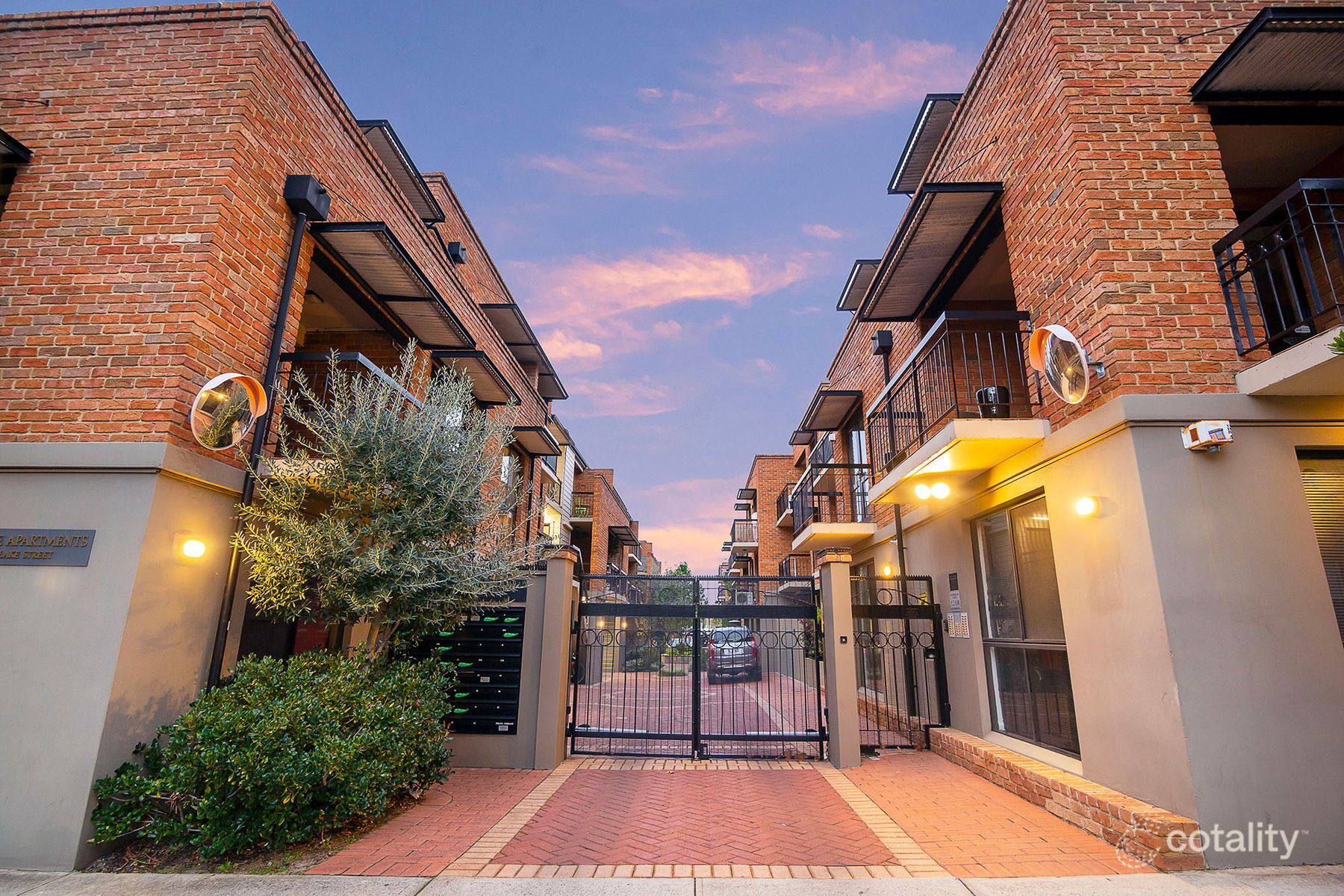 39/120-122 Lake St, Perth, WA 6000