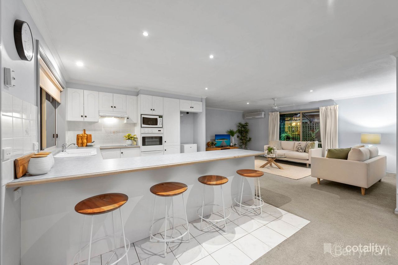 4 Aberdeen Hts, Pakenham, VIC 3810