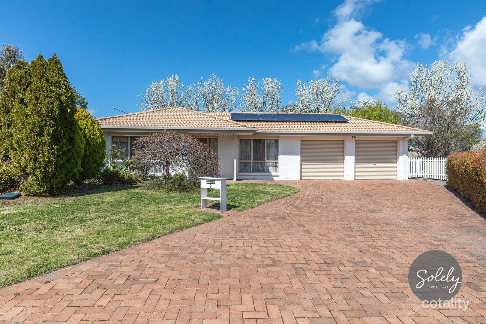 9 Veal Pl, Conder, ACT 2906