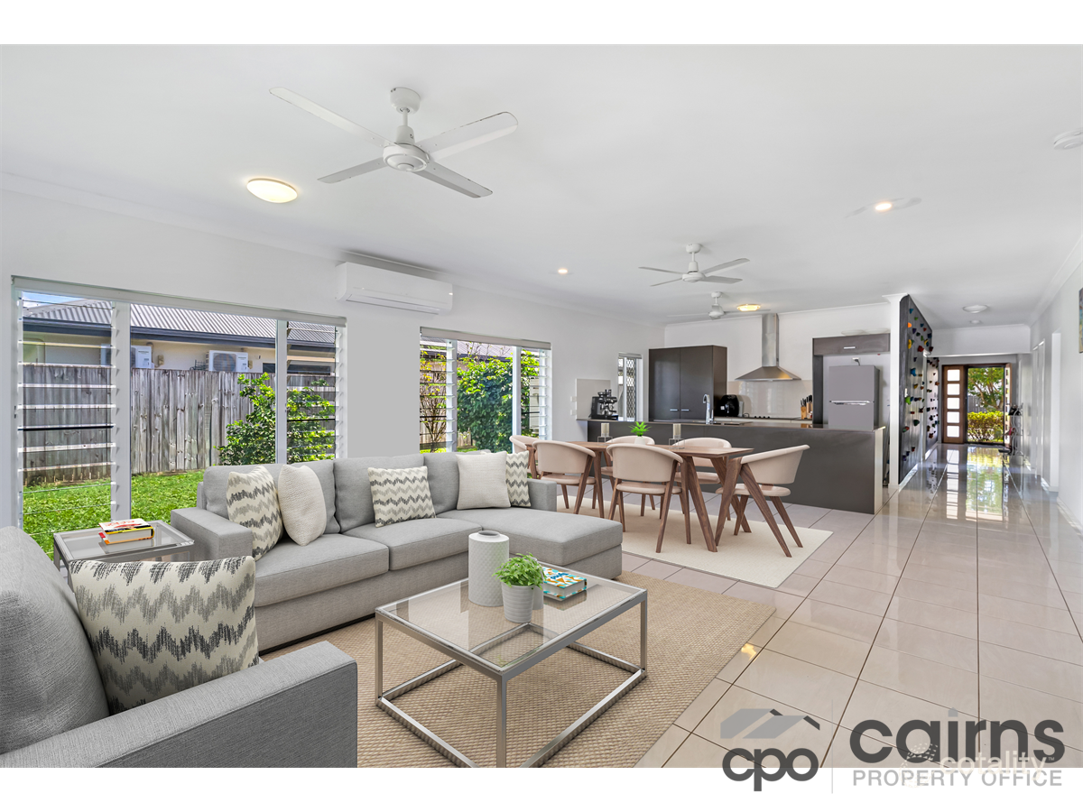 4 Chandos Brce, Smithfield, QLD 4878