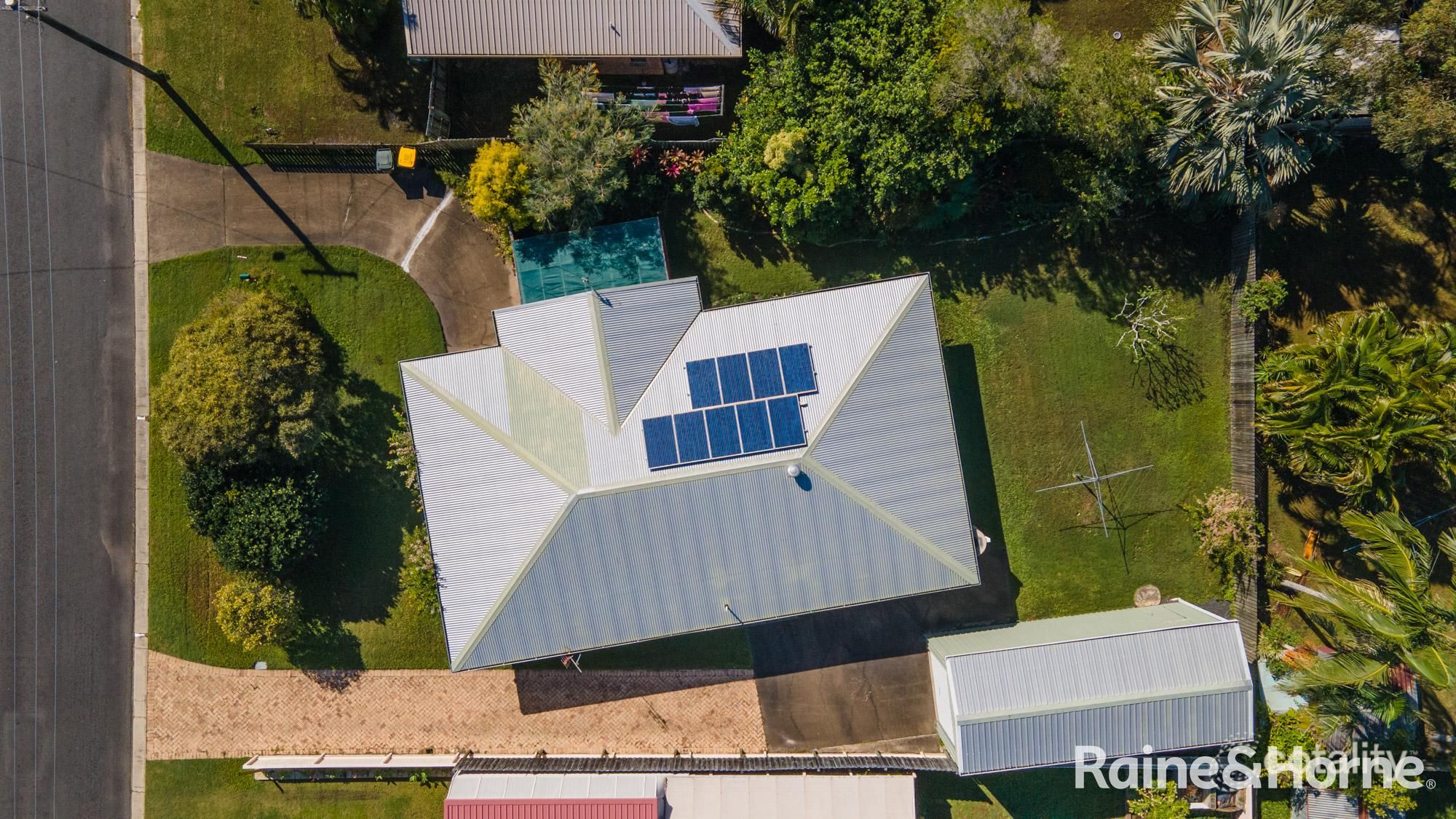 68 Limpus St, Urangan, QLD 4655