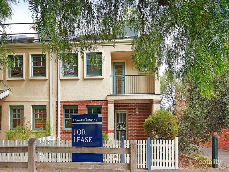 18 Peppercorn Walk, Kensington, VIC 3031